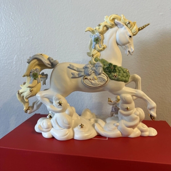 New in Box Lenox Celestial Yuletide 2016 Christmas Unicorn in Original Box